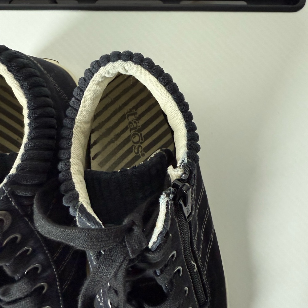 Women’s Black Tao Winner Casual Sneakers - Picture 7 of 9